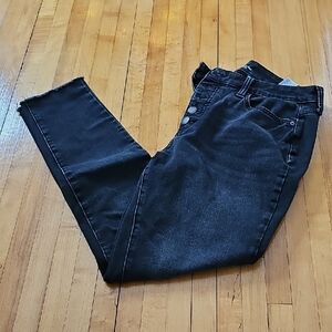 Time and Tru High Rise Curvy Black Jeans